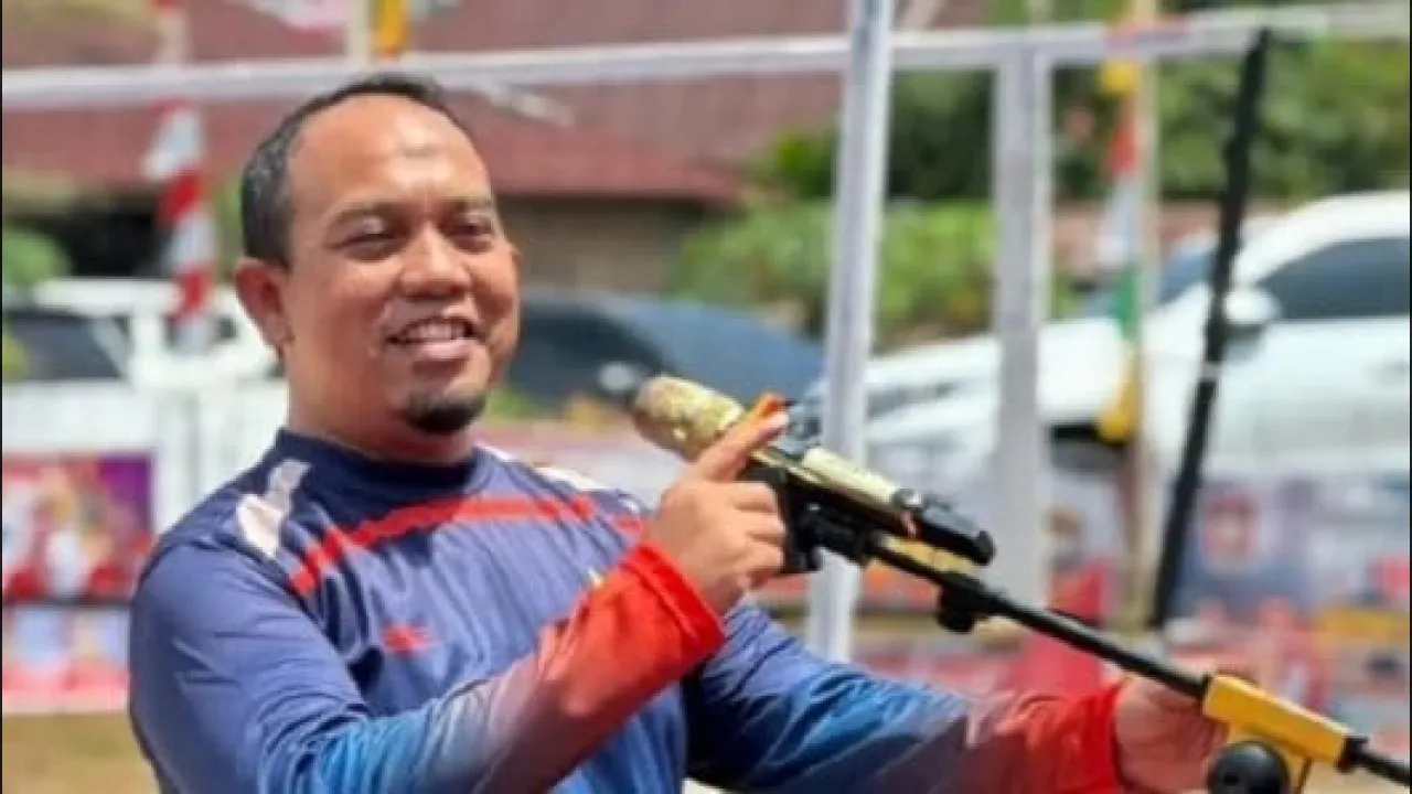 Ketua DPRD Kota Padang, Muharlion
